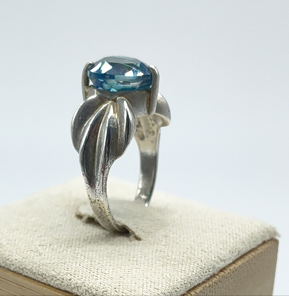 Vintage Sterling Silver Trillion Cut Mystic Topaz Ring Size 6 - Picture 7 of 14